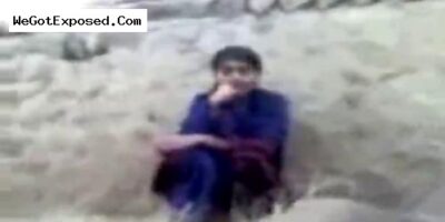 Forbidden Outdoor Public Sex by Muslim Couple in Pakistan