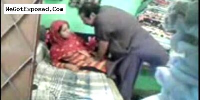 Mature Horny Pakistani Couple enjoying Short Muslim Sex Session